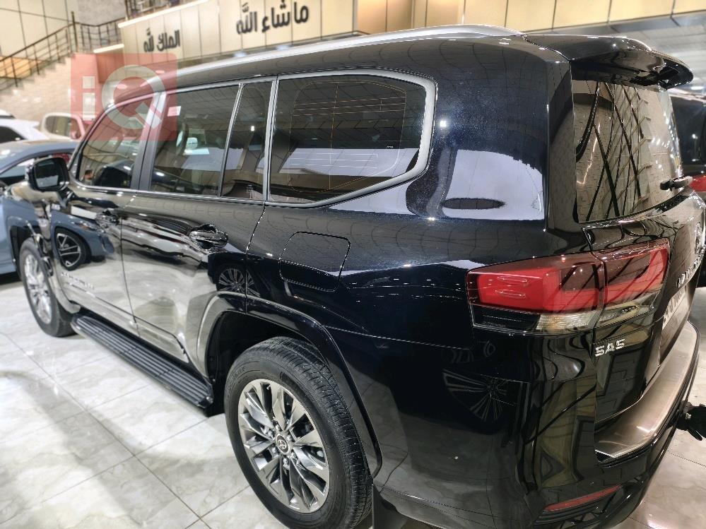 تويوتا لاندكروزر